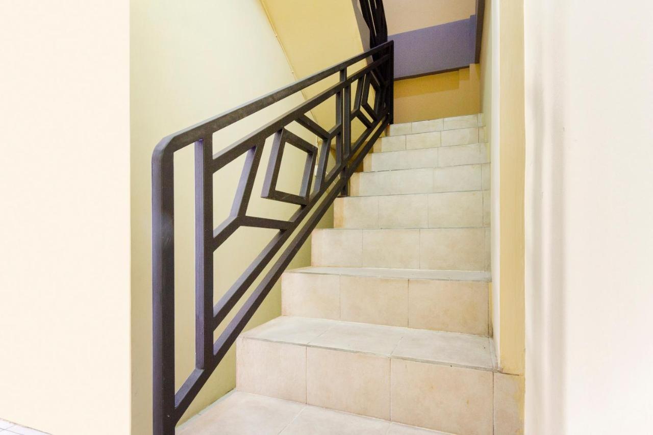 Spot On 2891 999 Guest House Sumedang Екстериор снимка