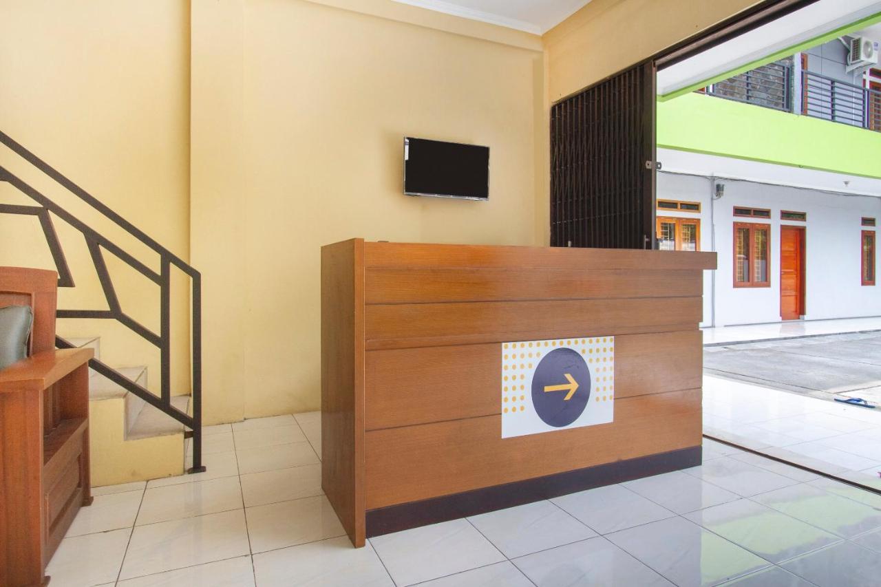Spot On 2891 999 Guest House Sumedang Екстериор снимка
