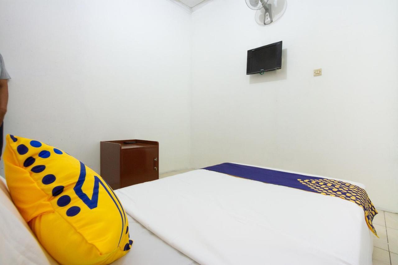 Spot On 2891 999 Guest House Sumedang Екстериор снимка