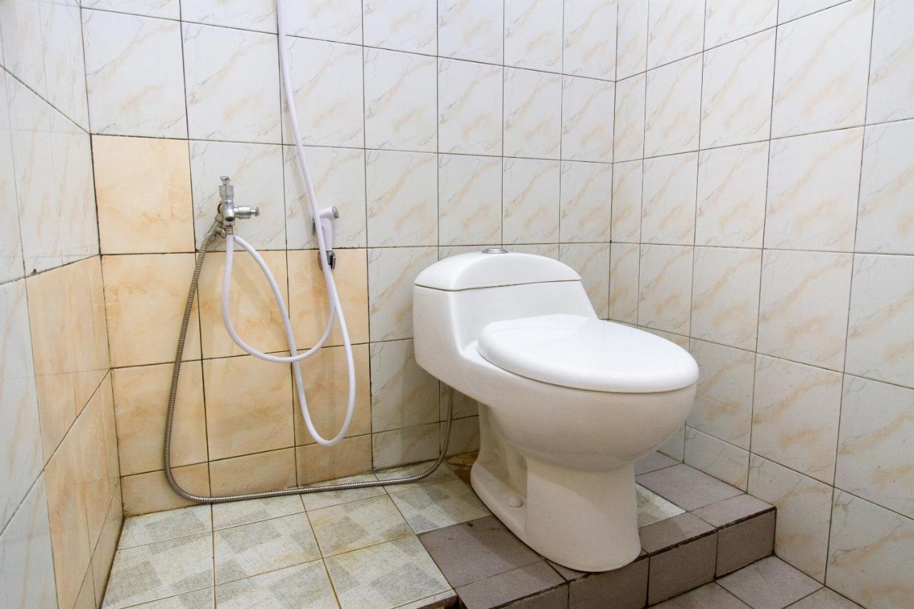 Spot On 2891 999 Guest House Sumedang Екстериор снимка