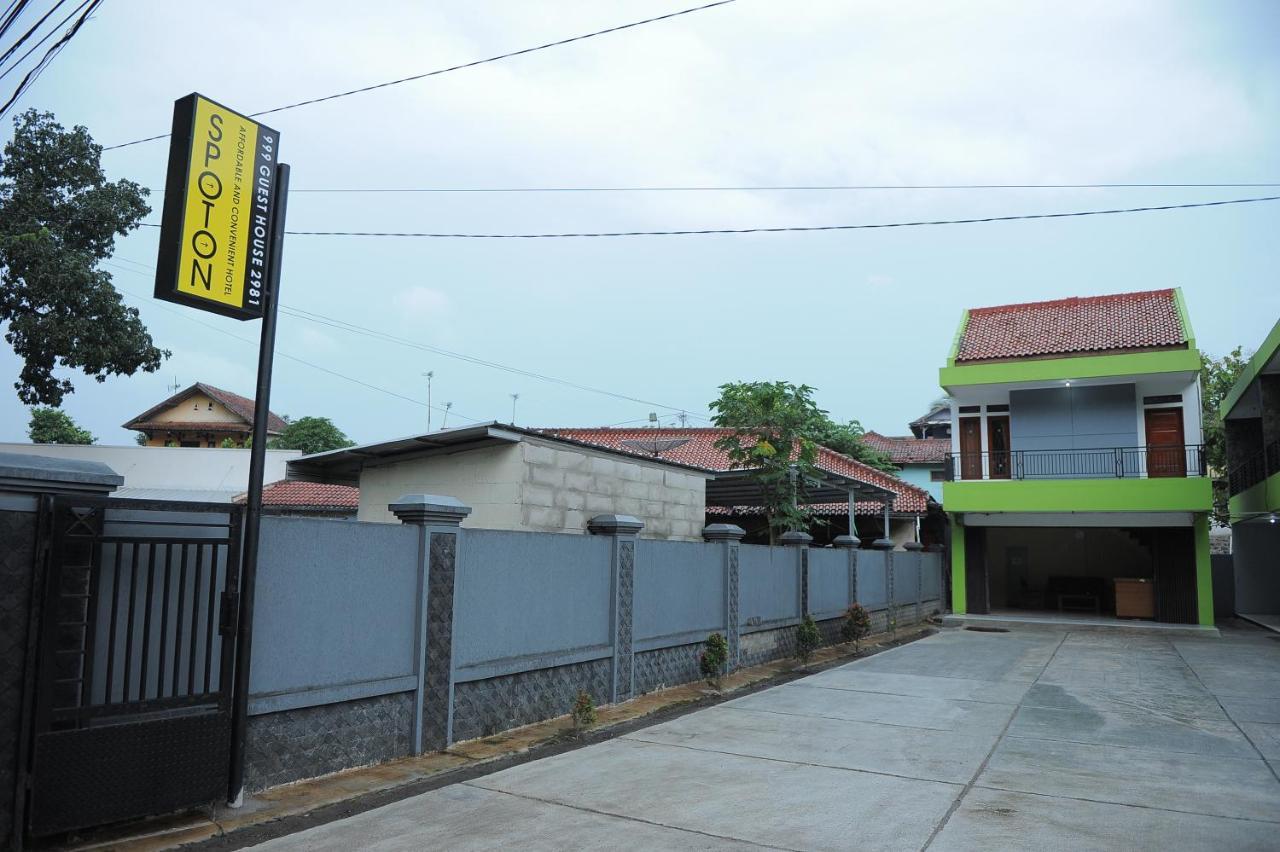 Spot On 2891 999 Guest House Sumedang Екстериор снимка