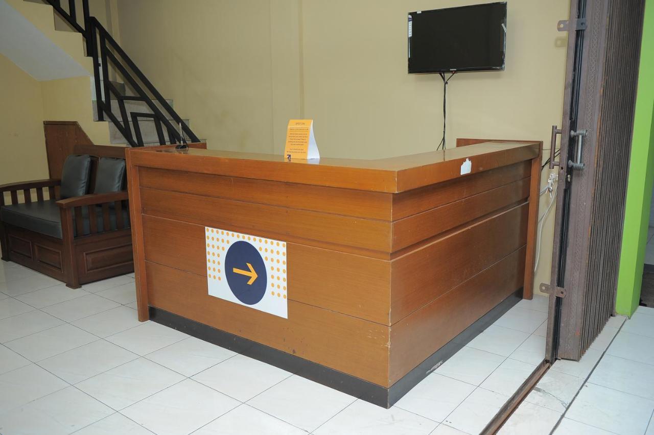 Spot On 2891 999 Guest House Sumedang Екстериор снимка