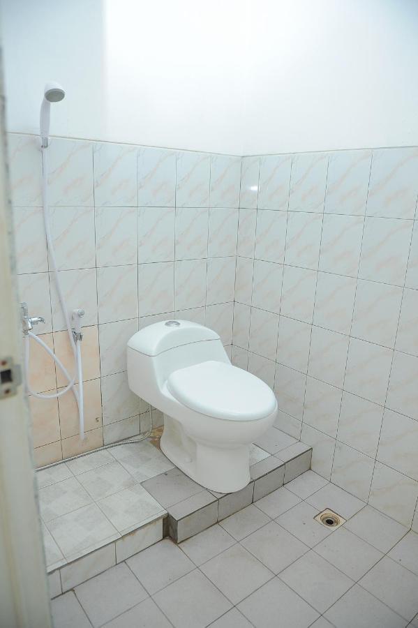 Spot On 2891 999 Guest House Sumedang Екстериор снимка